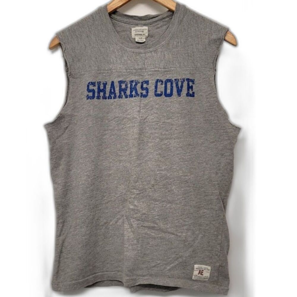 American Eagle Sharks Cove Surf Camp Newport RI Sleeveless Tank Gray AE Mens S